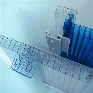 Hệ thống Polycarbonate U-lock để xây dựng mái nhà